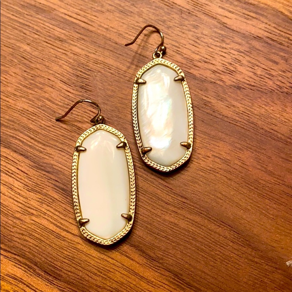 Kendra Scott Pearl Dani Earrings